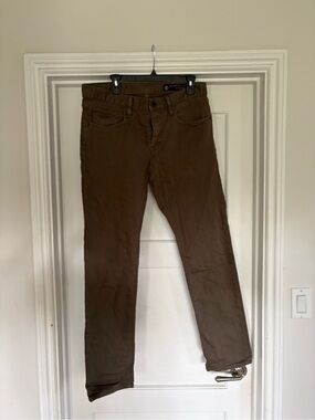 Roark Slim Straight Jeans in Brown